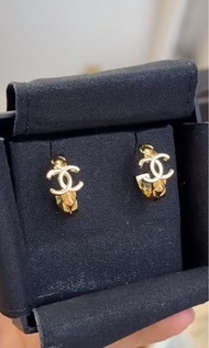 Chanel coco crush 菱格小耳圈 耳圈 loop earrings 耳環