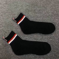 Genuine imported American Thom Browne Gift Box Version Tb Socks Mens Socks Cotton Sports Net Red Tid