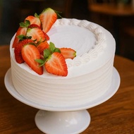 {JOEY Dessert Platter} Strawberry Love Cake | Signature Series