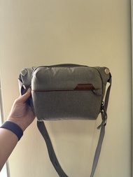 Peak Design Everyday Sling 3L v2