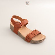 Dlafeet Sandal Wedges Wanita - Laras Tan