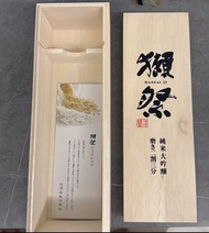 木盒一個 獺祭 DASSAI 23 純米大吟釀