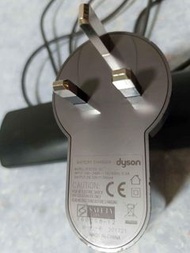 原廠 Dyson 吸塵機 火牛，Model 205720-01 / model 217160-01 BATTERY CHARGER 香港版，三腳插
