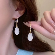 New Chinese White Drop Earrings Retro Niche Design Unique Unique Unique Earrings