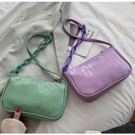 Faux Croc Handbag with Plastic Chain Baguette Bag Trendy Bag Handbag
