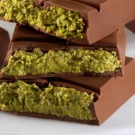 (Buy 4 get 1 free) handmade Dubai chocolate with Dubai flavor