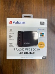 門市全新現貨‼️Verbatim 4 Port GAN PD3.0 200W 3 PD &amp; 1 QC3.0 USB桌上充電器 (66704)