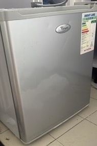 Whirlpool 小型雪櫃