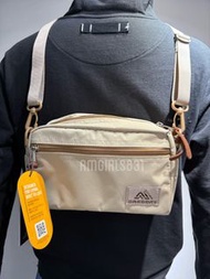 GREGORY PADDED SHOULDER POUCH M desert sand