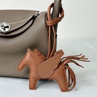 HERMES 金棕小飛馬吊飾