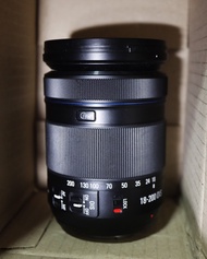 Samsung NX 18-200mm f3.5-6.3 ED OIS NX mount Super Zoom Black Lens i-Function EX-L18200MB