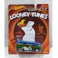 Hot Wheels Pop Culture Looney Tunes Volkswagen T1 Drag Bus (Card got bent mark) Foghorn Leghorn