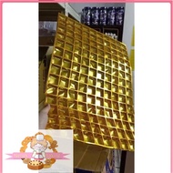 Chocolate Gold Tray 140 holes                                       3.5cm(W) x 3.5cm(L) x 1.5cm(H)