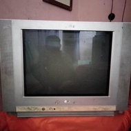 tv tabung 21 inch LG beserta remote