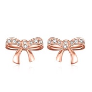 周大福 - 愛在心弦系列:18K/ 750玫瑰色黃金鑲天然鑽石耳環