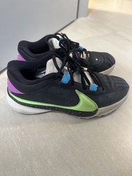 Nike Zoom Freak 3 男士籃球鞋