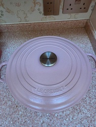 Le Creuset 粉色鑄鐵鍋 28cm