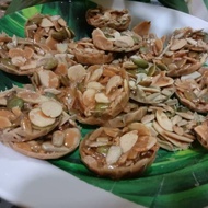 CRUNCHY FLORENTINE COOKIES