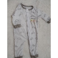 Zippered baby sleep suit