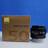 NIKON AF 50mm F/1.4D NIKKOR DX LENS