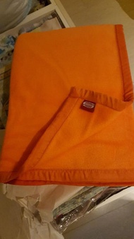 Simmons Beautyrest blanket (orange colour)