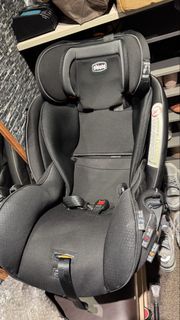 Chicco 兒童汽車安全座椅
