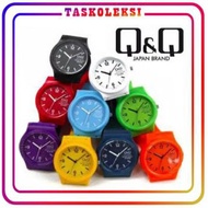 Q&Q Jelly Quartz Water Resistance QQ Rubber Fashion Watch