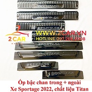 Ốp bậc cửa, Nẹp bước chân trong ngoài xe Kia Sportage 2022, 2023 chất liệu Titan cao cấp