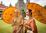 (Free eSIM)Thai Costume Photo Tour- Wat Arun in Bangkok(MyProGuide)