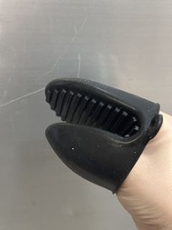 黑色矽膠隔熱手套（有多個）