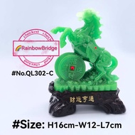 Elegant Jade-Inspired Horse Figurine