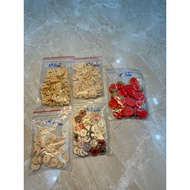 Wooden buttons, wooden buttons of all kinds