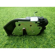 BMW (E90) 2005-2011 DOOR LOCK(REAR /RIGHT ONLY) JAPAN USED [2E-3C-D726]