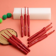 Red Handle Crochet Needles are easy to use, suitable for beginners crochet kit crochet yarn hook