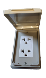 Duplex Universal Convenience Outlet with Weatherproof Plate Cover Weatherproof Duplex Universal Outl