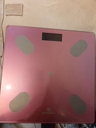 BERNDES 粉色電子體重計