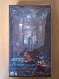 Threezero MDLX OPTIMUS PRIME 柯柏文