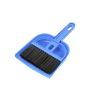 1pcs Desktop Mini Broom Computer Debris Brush With Small Broom Set Household Merchandises Household Cleaning Tools Dustpans