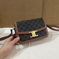 信心保證💯Celine 豆腐包
