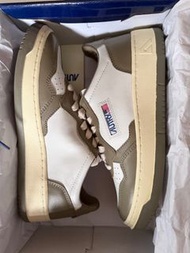 Autry Medalist low man Nike