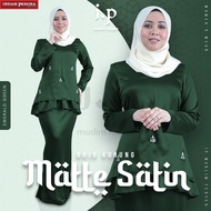 Indah Pesona Matte Satin Cutting Slim Fit Baju Kurung - Emerald Green/Size 2XS-5XL