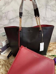 กระเป๋าสะพายข้าง charles and keith 15 นิ้ว