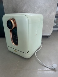 Plodon全自動洗烘奶樽加UV消毒保存機