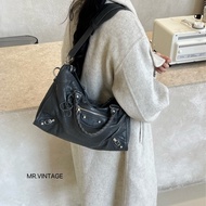 🏷️ Balenciaga 灰色機車包