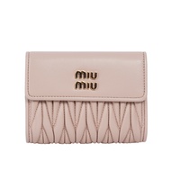 【MIU MIU】金字納帕軟皮拉鍊零錢袋三折短夾(粉色)/ 平行輸入