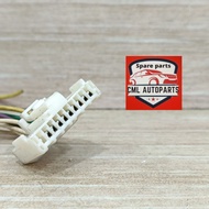 White 4 Pin Socket - CE4114