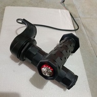 Tay ga daytona kèm ốc salayda lông đền kitaco.Dùng cho các dòng xe điện cap a-pega-m133( quay video