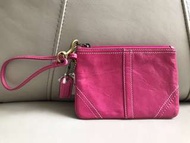 Coach Wristlet 手袋 (New with tag)