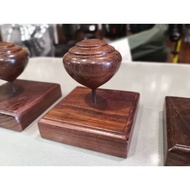Hand crafting wood Gasing Display for souvenir gift