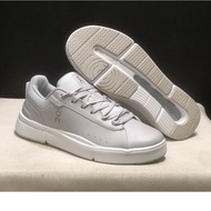 On The Roger Advantage Women's casual board shoes Tennis shoes